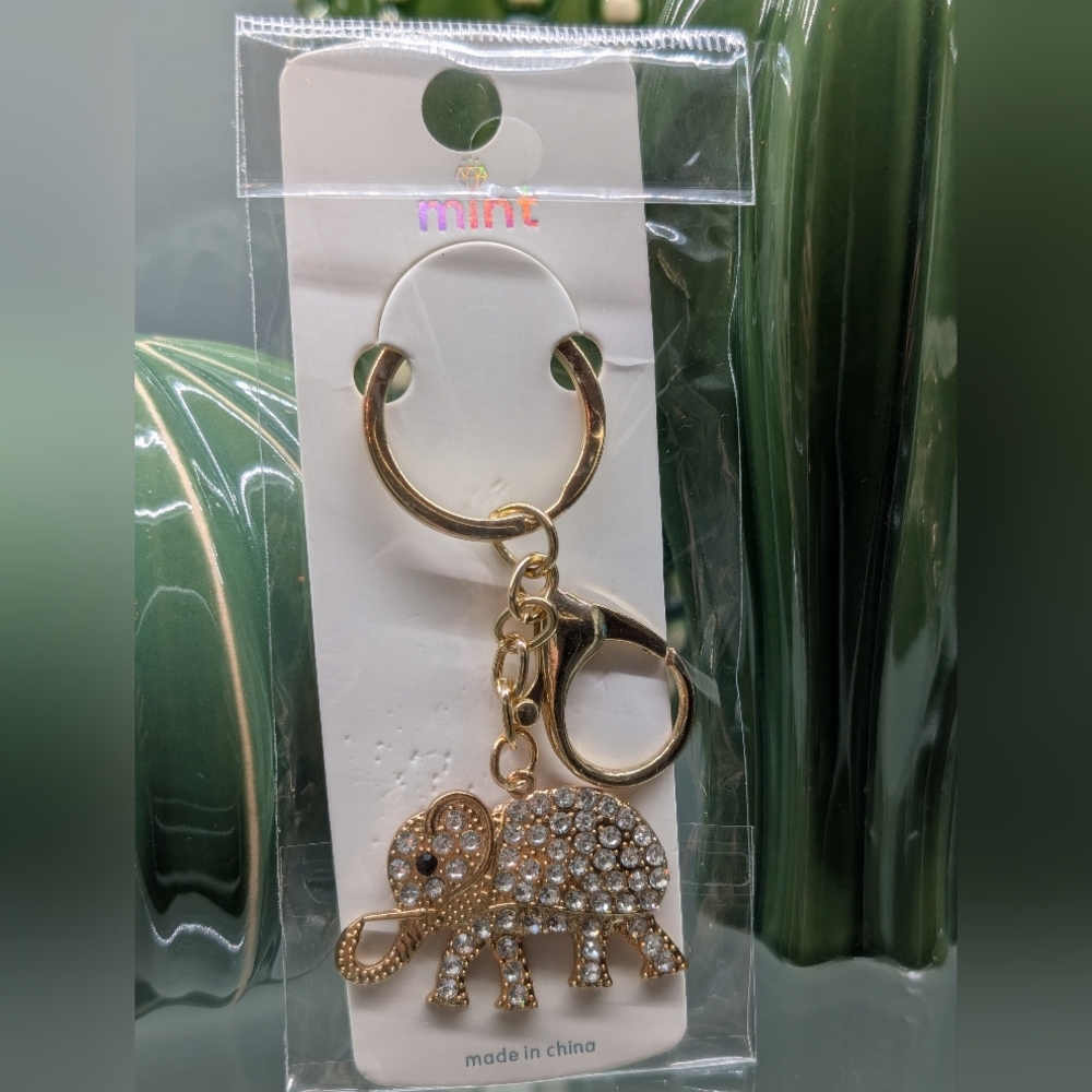 Mint Elephant Sparkling Gold W/Rhinestones Keychain/Bagcharm